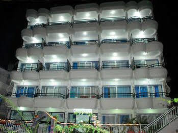 Ozgun Apart Hotel Kusadası Eksteriør bilde